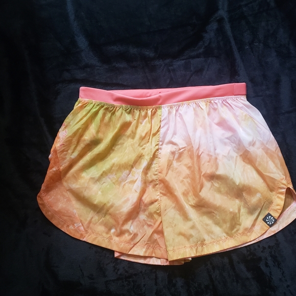 Nike Running Shorts Womens color Pink/Orange  DX1021-611 Size Large - Picture 1 of 8